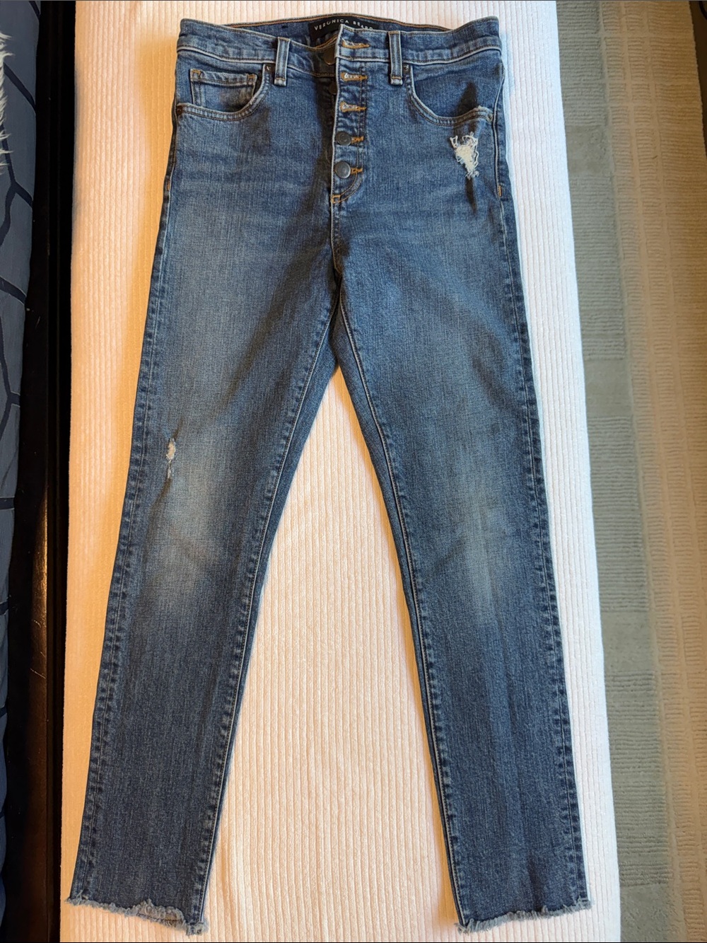Veronica Beard Women’s Distressed Skinny Jeans in Mid Blue
